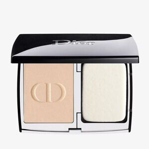 Dior Forever Natural Matte Velvet Compact
Foundation 1.5N NIB